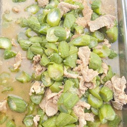 ผัดบวบใส่หมู