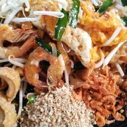 ป้าสุ ผัดไทย หอยทอด กาแฟโบราณ ชา และน้ำชงต่างๆ ไม่มี