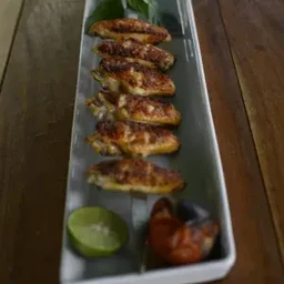 Chicken Wing 6 Piece (ปีกกลางไก่ย่าง 6 ชิ้น)