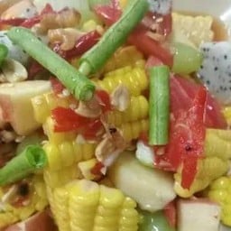 ตำข้าวโพดไข่เค็ม