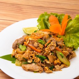 ผัดซีอิ้ว ( Pad See Ew )