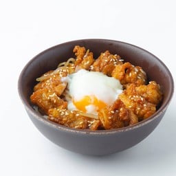 ข้าวหน้าไก่ทอดยากินิกุไข่ออนเซ็น