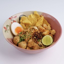 ก๋วยเตี๋ยวเส้นคลุก 9 เซียน