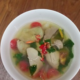 ต้มเครื่องในแซ่บ