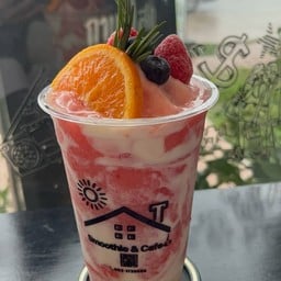 สตอเบอรี่โยเกิร์ตปั่น