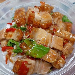 อิ่มยกทีม❤️กะเพราหมูกรอบราดข้าว 3 กล่อง