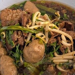 ร้านตงฟง ก๋วยเตี๋ยวเรือรสเด็ด