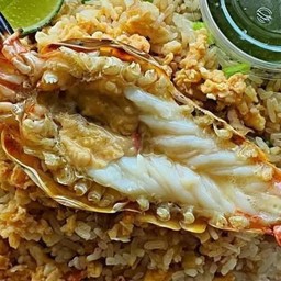 ข้าวผัดมันกุ้ง (พร้อมกุ้งแม่น้ำผ่า 1 ตัว)