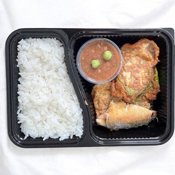 ข้าวน้ำพริกกะปิ+คู่ซี้ทอด(ปลาทู+มะเขือ)