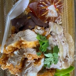 ข้าวมันไก่-ลูกชิ้นทอด -กะหรี่ปั๊บ