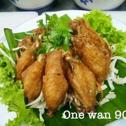 ปีกไก่กลางทอด
