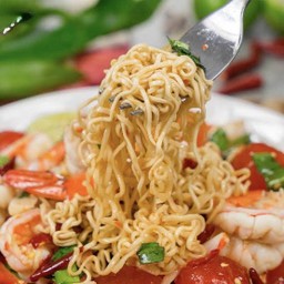 ยำมาม่าทะเล