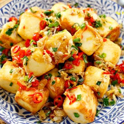 ข้าวเต้าหู้ไข่ทอดผัดพริกเกลือ
