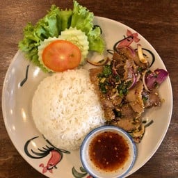 ข้าวคอหมูแซ่บ