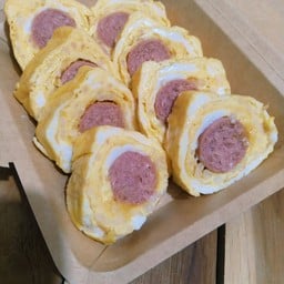 ซอสเซจไข่ม้วน