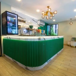Levels Cafe -