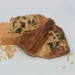 ครัวซองส์ผักโขมชีส