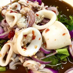 ยำปลาหมึก