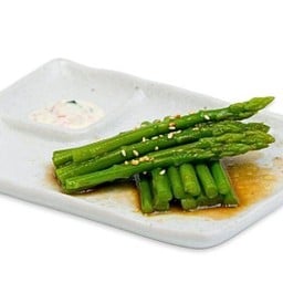 หน่อไม้ฝรั่งผัดเนย