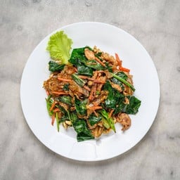 ผัดซีอิ๊วไก่