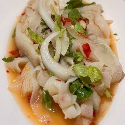 No40 ยำผ้าขี้ริ้ว (Spicy Beef Rumen Salad)