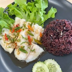 ข้าวปลาดอลลี่นึ่งมะนาวซี๊ด