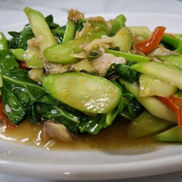 ผัดคะน้าไฟแดง