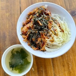 ข้าวหน้าหนังไก่ทอด เทริยากิ