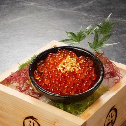 Ikura sashimi