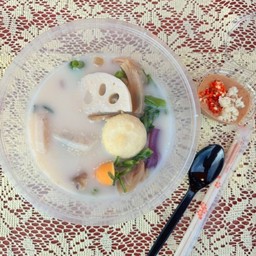 เฉพาะน้ำซุปกระดูกหมู และน้ำจิ้ม 1 กระปุก