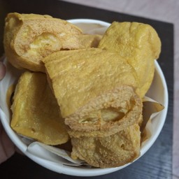 เต้าหู้ทอดคลองเเงะ. L.