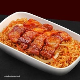 รามยอนผัดแห้งหมูสามชั้นย่าง