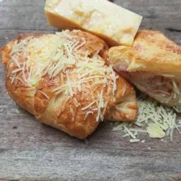 ครัวซองส์แฮมชีส