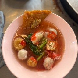 เย็นตาโฟน้ำ