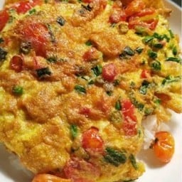 ข้าวไข่เจียวทรงเครื่อง