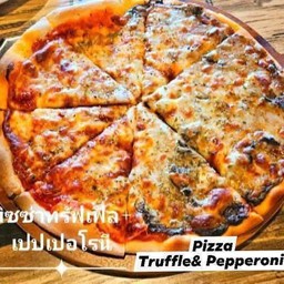 พิซซ่าหน้าทรัฟเฟิล+เปปเปอโรนี(หมู)
