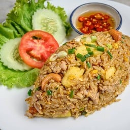 ข้าวผัดสับปะรด