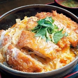 ข้าวหน้าหมูทอด + ไข่ (คัตสึดัง)