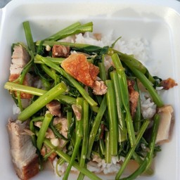 ผักบุ้งหมูกรอบ (เป็นกับ)