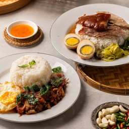 [เซตสุดฮิต] ข้าวขาหมู (เนื้อ+หนัง+ไข่ 1ใบ) + ข้าวราดกะเพราขาหมูสุดแซ่บ