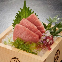 Chutoro sashimi