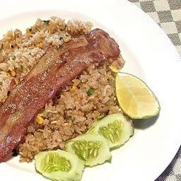 ข้าวผัดเบคอน