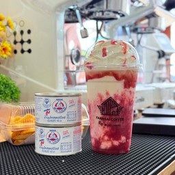 นมหมีสตรอเบอรี่ปั่น