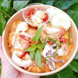 ต้าร์&ตุลย์ ตามสั่งข้าว กระเพราพริกแห้ง ข้าวไข่ข้นหมกทะเล