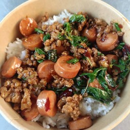 ข้าวกระเพราหมูสับ+กุนเชียง