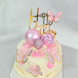 เค้กวันเกิด ผีเสื้อ บอลชมพู ครึ่งปอนด์ ไม่รับเขียนข้อความเพิ่ม