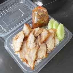 ข้าวหมูย่างจิ้มแจ่ว