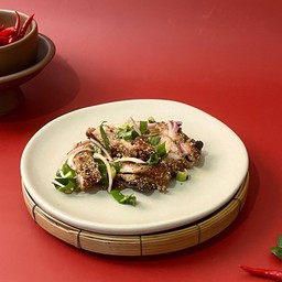 น้ำตก ไก่ย่างคลุกฝุ่น