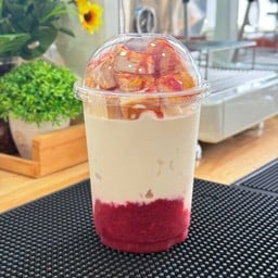 ปังเย็น นมสดสตรอบเบอรี่