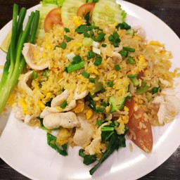 ข้าวผัดไก่